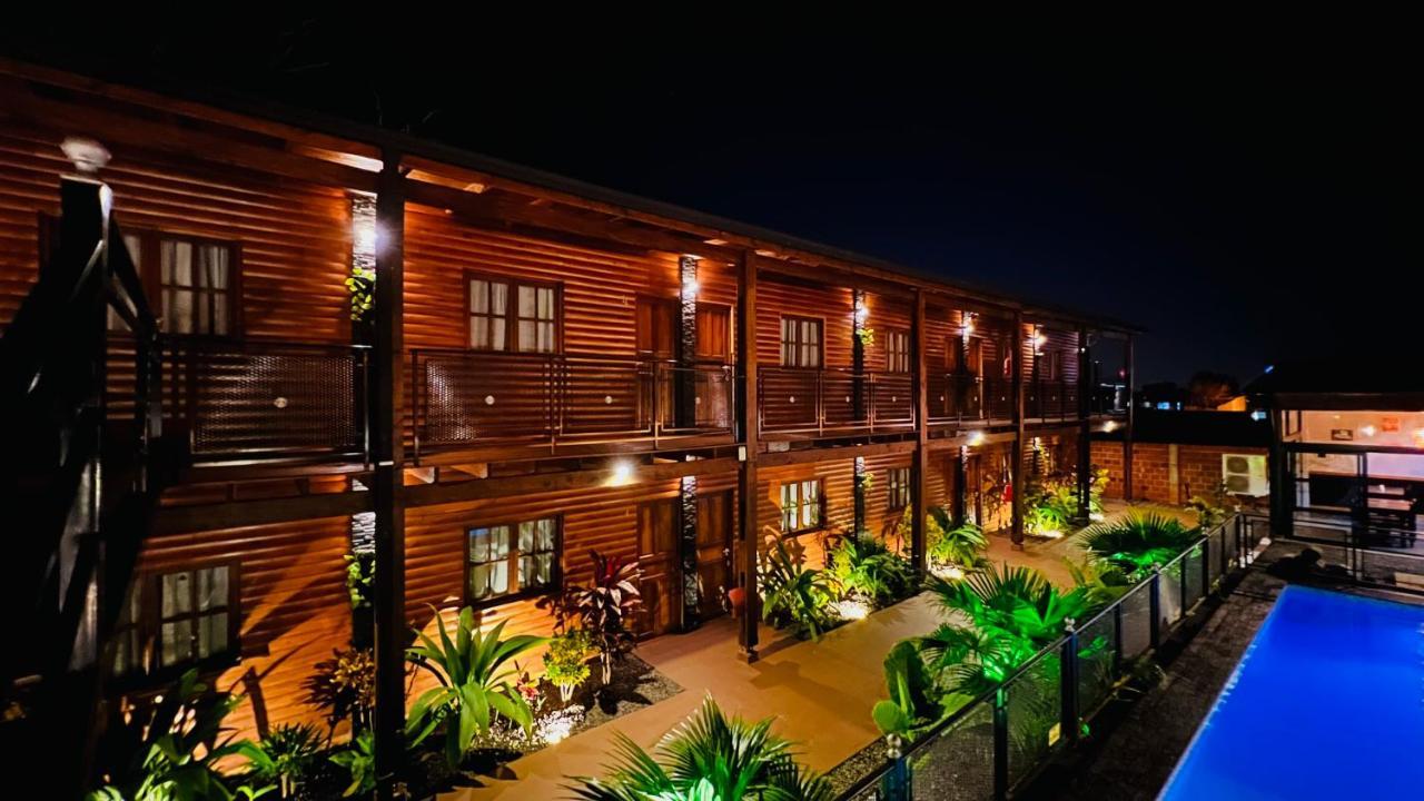 Alma Pura Hotel Puerto Iguazú Exteriör bild