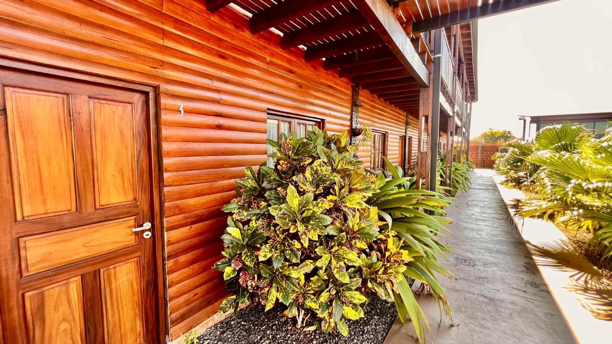 Alma Pura Hotel Puerto Iguazú Exteriör bild