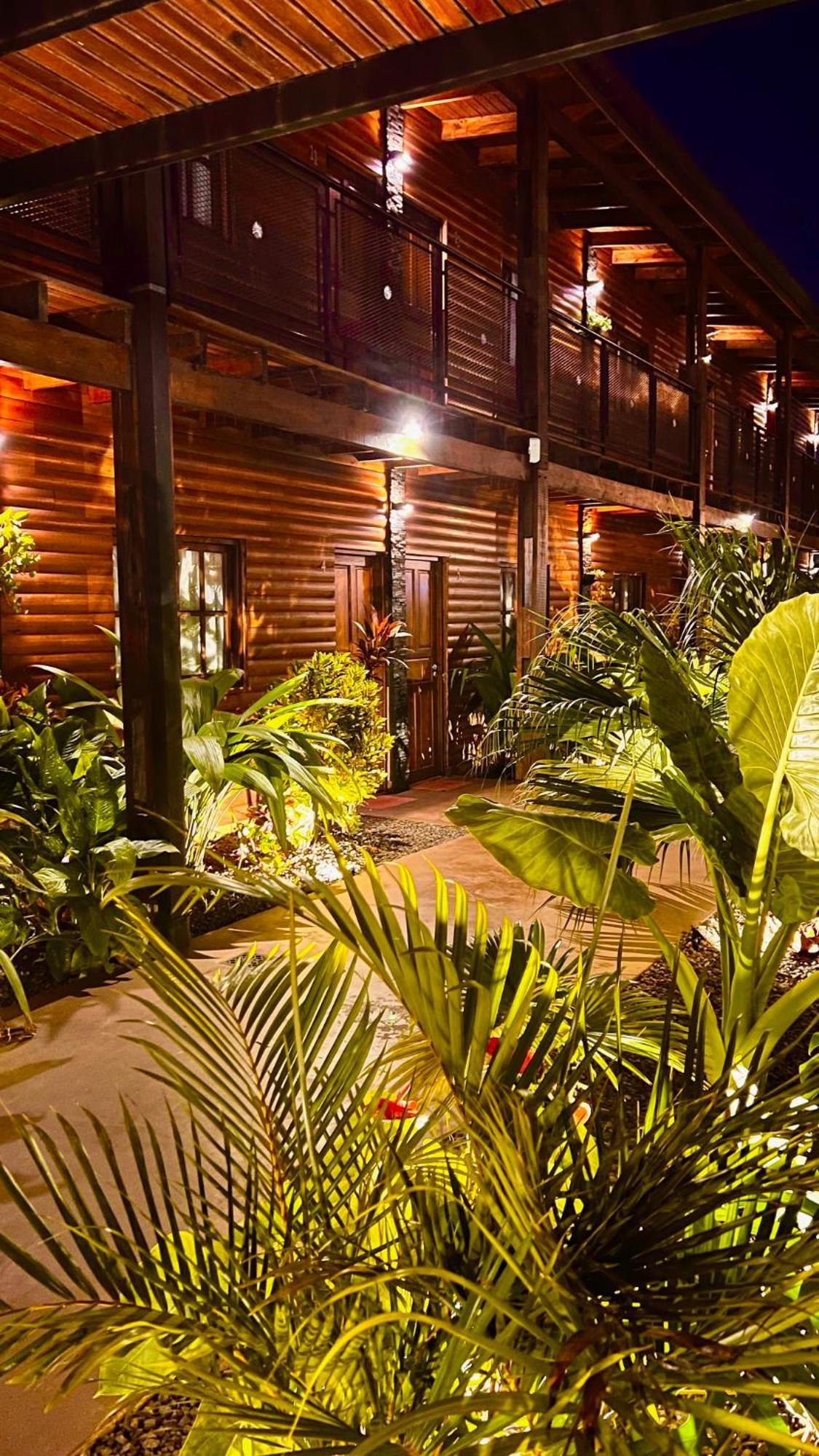 Alma Pura Hotel Puerto Iguazú Exteriör bild